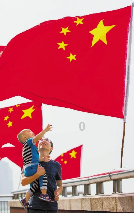 深圳网红餐厅,被曝将剩饭倒进电饭煲!最新回应来了